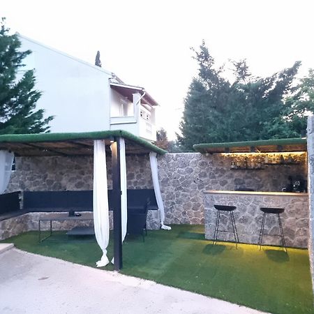 Luxvilla Agioi Deka  Екстер'єр фото